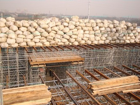 碗扣式鋼管腳手架施工作業(yè)注意事項(xiàng)★不要小看啦！