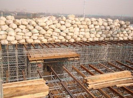 碗扣式鋼管腳手架按裝操作步驟●檢驗(yàn)真理的時(shí)候到啦！